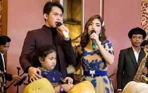 Irma Darmawangsa Ajak Perawatan Wajah Puluhan Juta, Irfan Sbaztian Disindir 'Cowok Gak Modal'