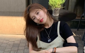 Bagikan Foto Cantik di Singapura, Suzy Dipuji Habis-Habisan Meski Cuma Pakai Kaus