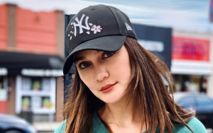 Syahrini Manja Disuapi Reino, Gaya Kece Luna Maya Jadi 'Tukang Bensin' di Amrik Mirip Britney Spears