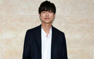 Gong Yoo Tampil Ganteng Hadiri Fashion Show di Paris, Tampang Imut Berponi Bikin Netter Lupa Umur