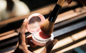 Jangan Sampai Tertipu! Ikuti 7 Tips Dan Trik Ini Agar Terhindar  Make Up Palsu