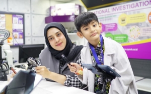 Ambil Rapor Anak, Fairuz A. Rafiq Bangga Ceritakan Prestasi Sang Buah Hati Hafal Alquran