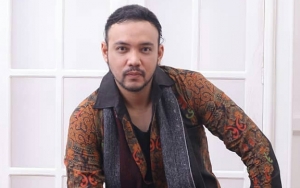 Masih Dipenjara, Sandy Tumiwa Ingin Nikahi Resmi Istri Siri di Makkah dan Ajak Keluarga Umrah