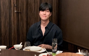 Lucunya Lee Min Ho Gigit Pangsit Sampai Muncrat, Fans Malah Salfok Dada
