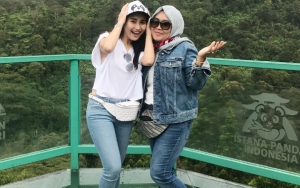 Ibu Ayu Ting Ting 'Hajjah' Tega Umbar Aurat Putrinya, Bukti Jadikan Anak 'Mesin ATM' Terkuak?