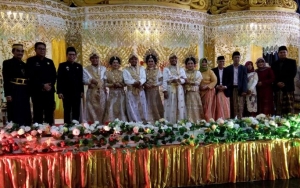 Viral 3 Pria Bersaudara 'Nikah Kembar' Dalam Satu Pelaminan, Netter: Awas Ketukar