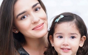   Pemotretan Bareng Anak, Yasmine Wildblood Banjir Pujian Rekan Artis