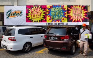 Giant Tutup 6 Gerai, Manajemen Izinkan Karyawan Lamar di Unit Kerja Lain