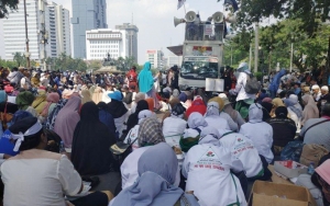 Massa Tahlil 266 di Depan Gedung MK Minta Prabowo Tolak Ajakan Rekonsiliasi dengan Jokowi