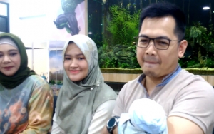 Posting Foto Anak, Bayi Tommy Kurniawan Dibilang Mirip Bapaknya
