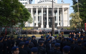 Polri Sebut Ada 14 Kelompok Pendemo hingga 3.000 Orang yang Lakukan Aksi di Depan Gedung MK