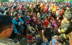 Wali Murid di Surabaya Kembali Gelar Aksi Tuntut Tambahan Pagu