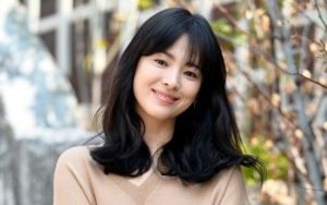 Gaya Makeup Baru Song Hye Kyo Berikan Kesan Seksi, Ini Kata Netter