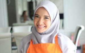 Zaskia Sungkar Santun dan Alim Justru Persilakan Netizen Untuk Menggertaknya, Ada Apa?