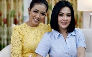 Foto  Bareng Syahrini, Soimah Banjir Pujian Seperti Ini