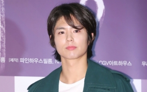 Park Bo Gum Peringatkan Penyebar Gosip Perceraian SongSong, Netter Tetap Tak Percaya