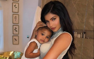 Kylie Jenner Digosipkan Hamil Lagi Gara Gara Video Ini [ 188 x 300 Pixel ]