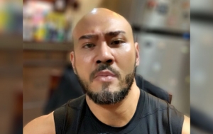 Jawaban Tegas Deddy Corbuzier Soal Salat Jumat Pakai Kaus Hitam Bukan Baju Koko