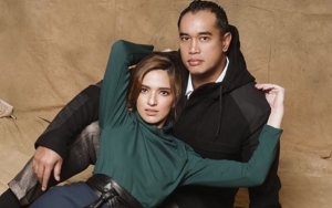Nia Ramadhani Liar 'Berbikini' dan Pamer Perut Rata di Amrik, Ardi Cuek Dibully Gagal Nasihati Istri