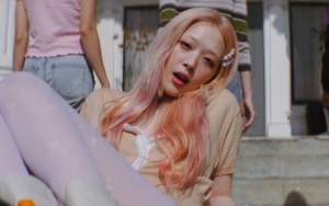 Sulli Punya Kepribadian Ganda di MV 'Goblin', Fans Puji Lagu Tapi Akui Ngeri