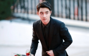 D.O. EXO Kedapatan Nonton Konser Jelang Wamil, Kepala Plontos Jadi Sorotan