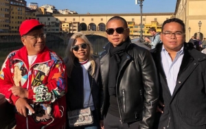 Tiru Gaya Sang Ayah Sambil Ditemani Cewek Cantik, Putra Hotman Paris Siap-Siap Diberi 'Tabokan'