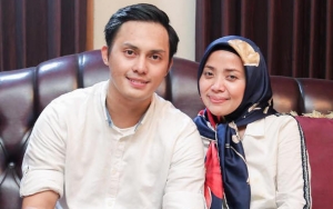 Sering Disangka Pengangguran, Muzdalifah 'Buktikan' Temani Suami Kerja Hingga Ketiduran