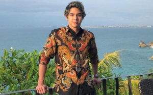  Al Ghazali Tetap Cakep Meski Pakai Celana Kedodoran Kayak Popok Bayi, Bikin Bundanya Gemas Sendiri