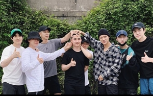 Member EXO Antar D.O. Jalani Wajib Militer, Fans Kaget Lay Ikut