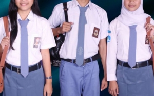 Pemprov Jatim Akan Beri Sanksi Sekolah yang Paksa Siswa Beli Seragam Baru
