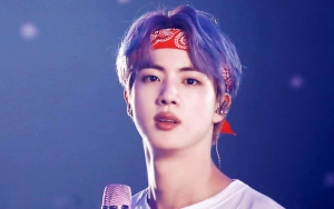 Harga Kemeja Not Balok Jin BTS Cuma Segini, Netizen Syok Berat