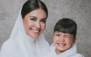 Denada Bagikan Gambar Tangan Shakira untuk Jerry Aurum Bikin Netter Mewek