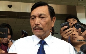  Menko Luhut Soal Wacana Datangkan Maskapai Asing: Kan Sudah Ada AirAsia, Ngapain Buru-Buru?