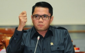 Ketahuan Rangkap Jabatan, DPR Nilai Dirut Garuda Coreng Nama Jokowi