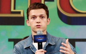 Tom Holland Pakai Kostum Spider-Man Saat Kunjungi Rumah Sakit Anak, Intip Aksinya Berikut Ini