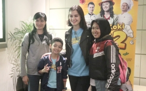 Kimberly Ryder Bikin Heboh Saat Masuk Bioskop, Acungi Jempol Penonton 'Koki-Koki Cilik 2'
