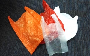 Wacana Cukai Kantong Plastik Tuai Kecaman, Komisi XI: Menambah Beban UMKM