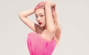Sulli Makin Berani Cuma Pakai Singlet Tipis Tanpa Bra Picu Perdebatan Netizen