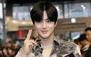 Suho EXO Tampil Ganteng Bak Pangeran Negeri Dongeng di DIMF Awards
