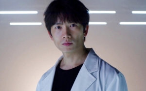 Perankan Dokter Jenius, Ji Sung Malah Sedih dan Berkaca-Kaca di Poster 'Doctor John'