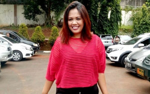 Dekat Dengan Pria Pakistan, Ely Sugigi Akui Doyan Cowok Ganteng