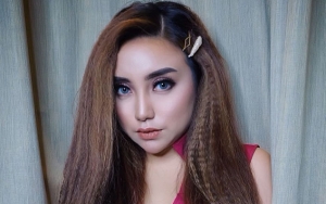 Diejek Buka Hijab-Pindah Agama Demi Bule, Salmafina Cantik Bak Pengantin 'Tampar' Haters Nyinyir