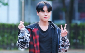 Park Jihoon Tuai Dukungan di Foto Sesi Baca Naskah 'Flower Crew: Joseon Marriage Agency'