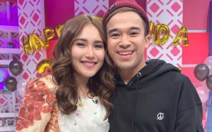 Dibocorkan Anwar Sanjaya, Foto Ayu Ting Ting 'Menor' Pamer Daleman Tipis Bikin Risih