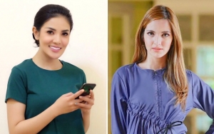 Nindy Dan Nia Ramadhani Posting Foto Liburan Bareng Keluarga, Siapa Yang Paling Oke?