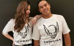 Cuek Putri Pamer Udel, Nia Ramadhani Ugal-Ugalan Berkemben Seksi Bikin Pelakor Minder