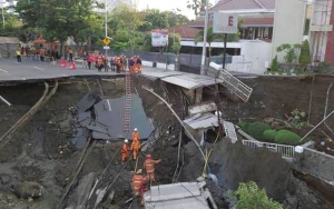 Sudah Tetapkan Tersangka, Kasus Amblesnya Jalan Gubeng Surabaya Tetap Belum Terang