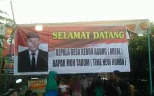 Banner Sambutan Kades Ini Viral, Tukang Cetaknya Sukses Bikin Netter Ngakak Sekaligus Emosi  