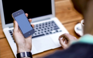 9 Efek Buruk Gadget Untuk Kesehatan, Waspadalah Jika Tak Ingin Sakit