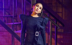  Ayu Ting Ting 'Anak Solehah' Dicibir Pakai Bikini Ketat, Netter Salahkan Ibu Yang Umbar Aurat